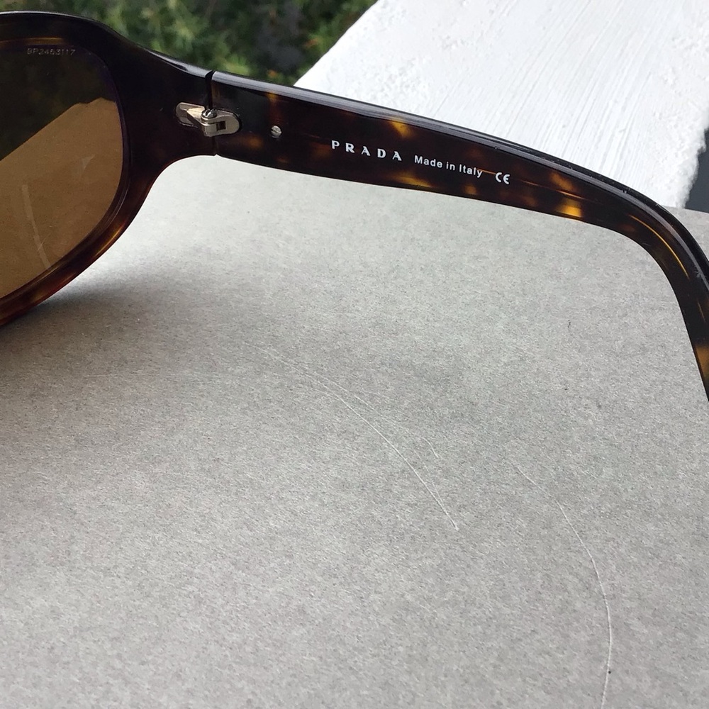 Prada Tortoise Sunglasses SPR 01E 2AU 3N1 Made in Italy - Picture 9 of 15